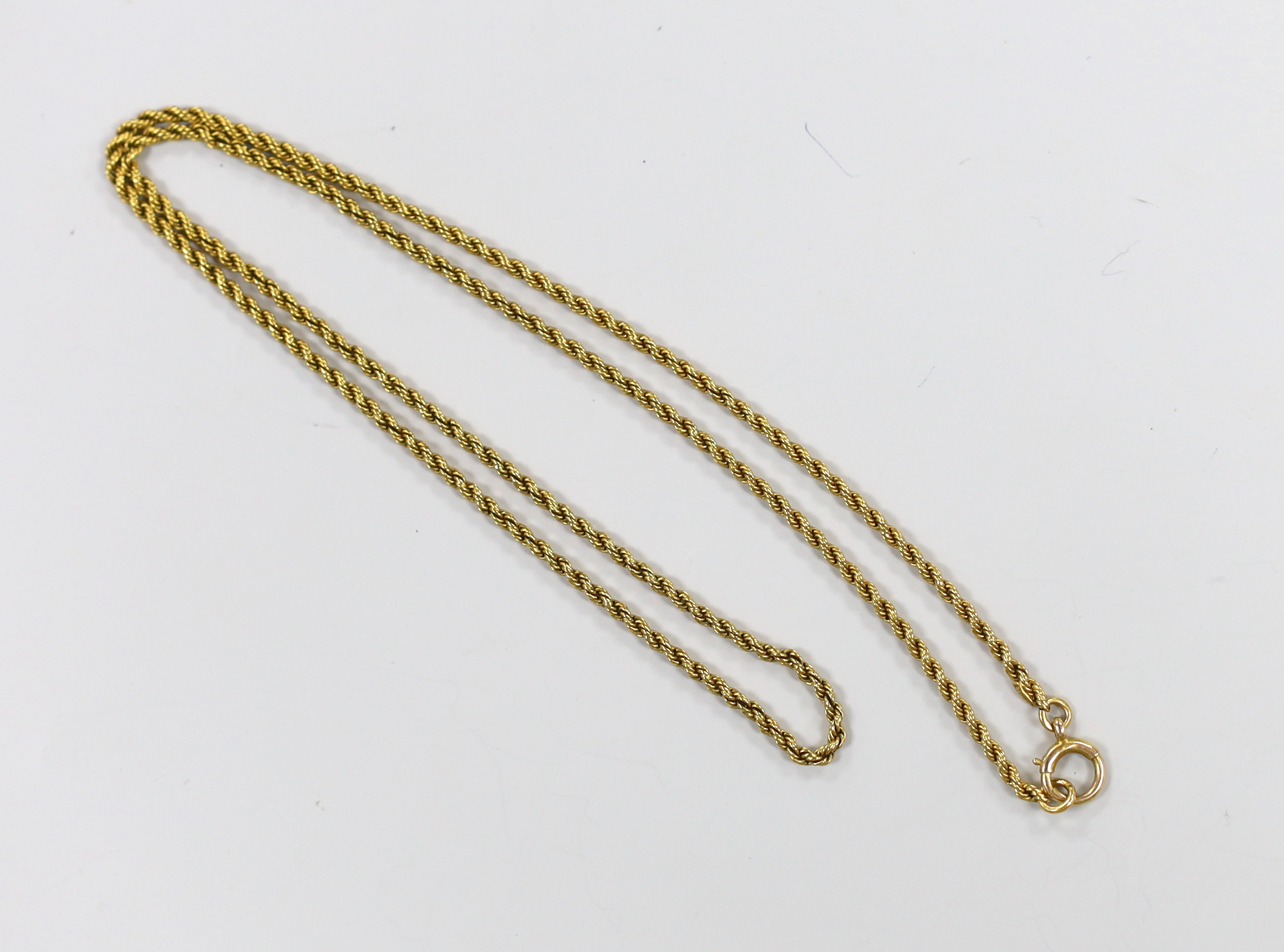 An Edwardian 15ct rope twist chain, 44cm, 7.2 grams.